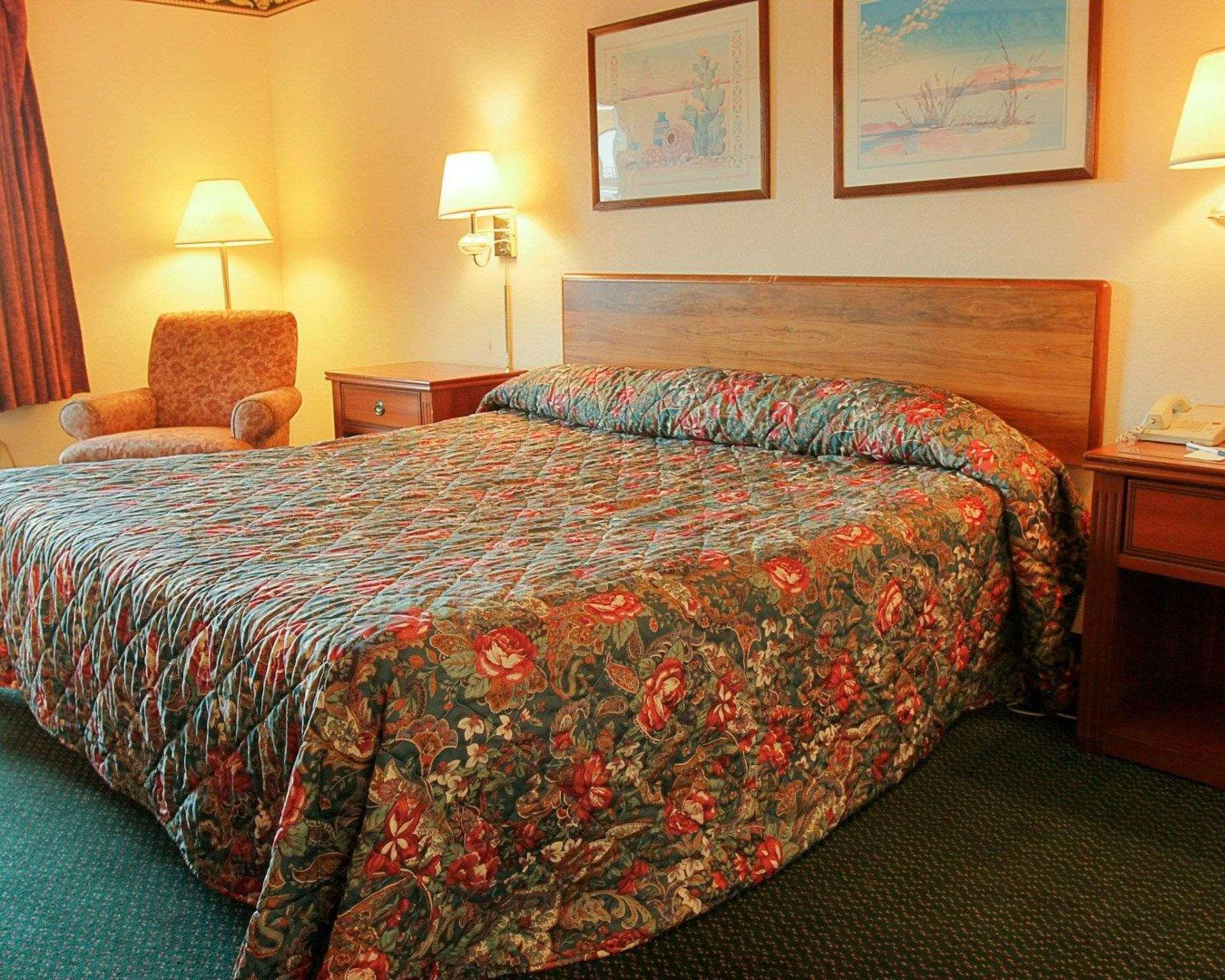 Rodeway Inn Greenwood Extérieur photo