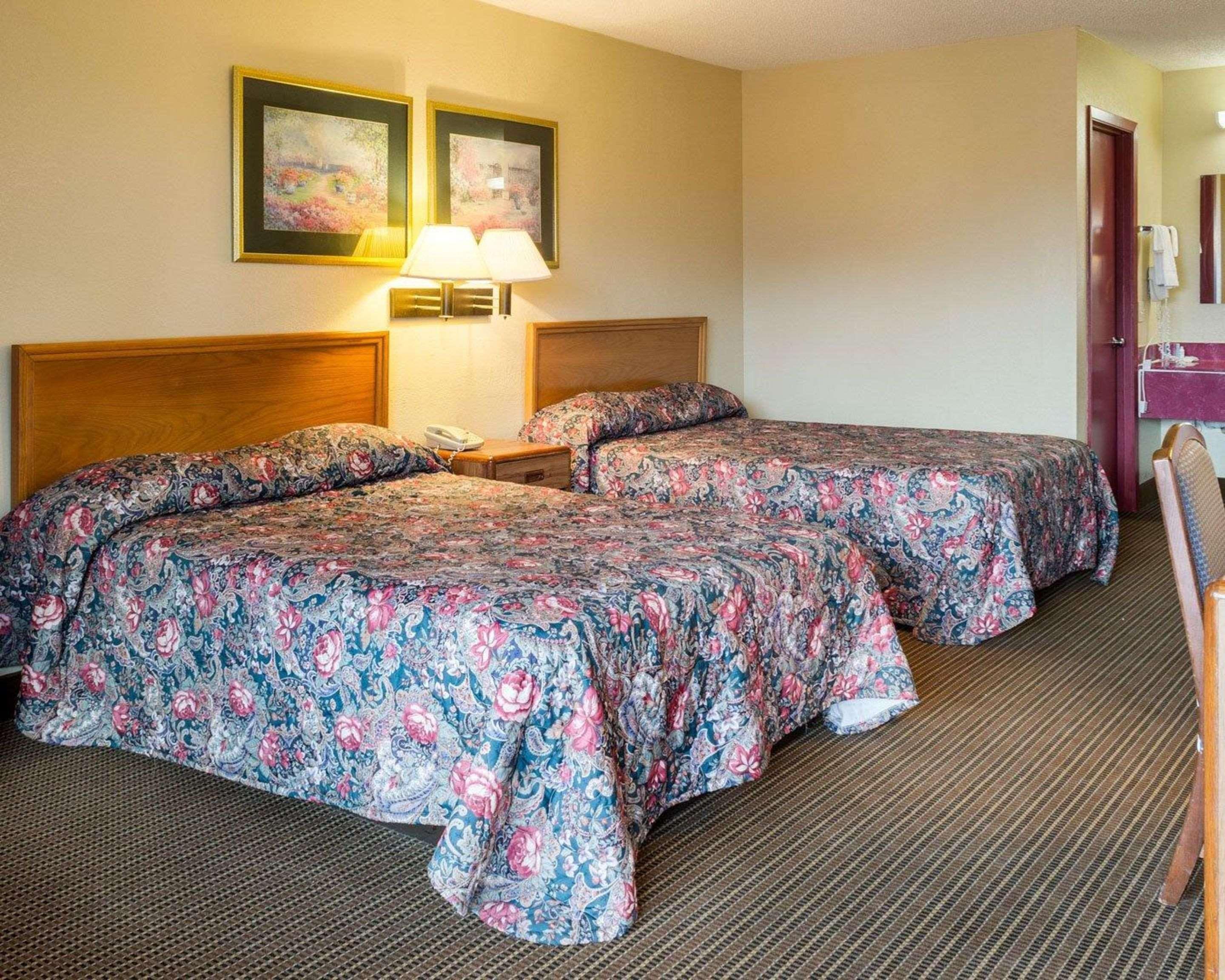 Rodeway Inn Greenwood Extérieur photo