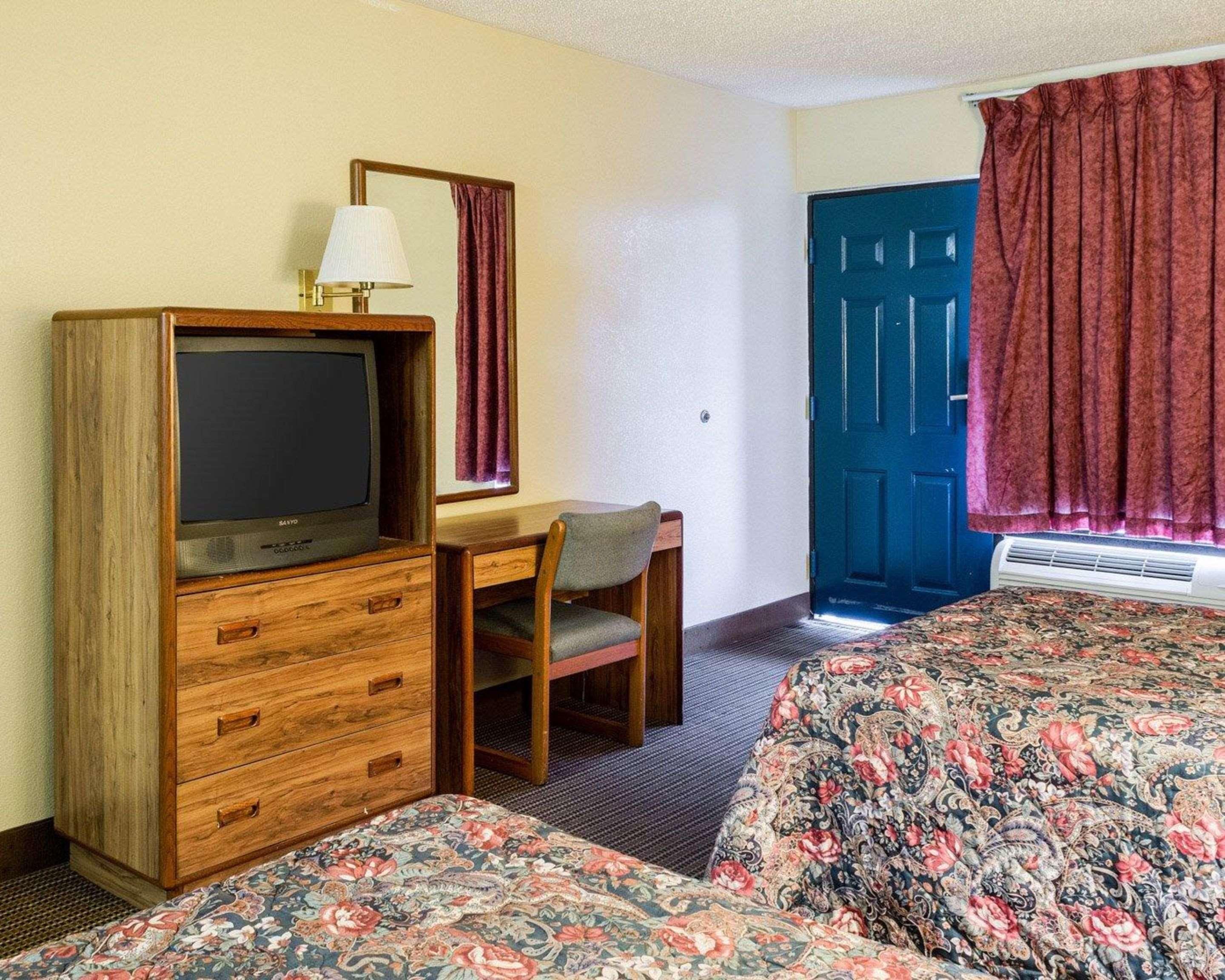 Rodeway Inn Greenwood Extérieur photo
