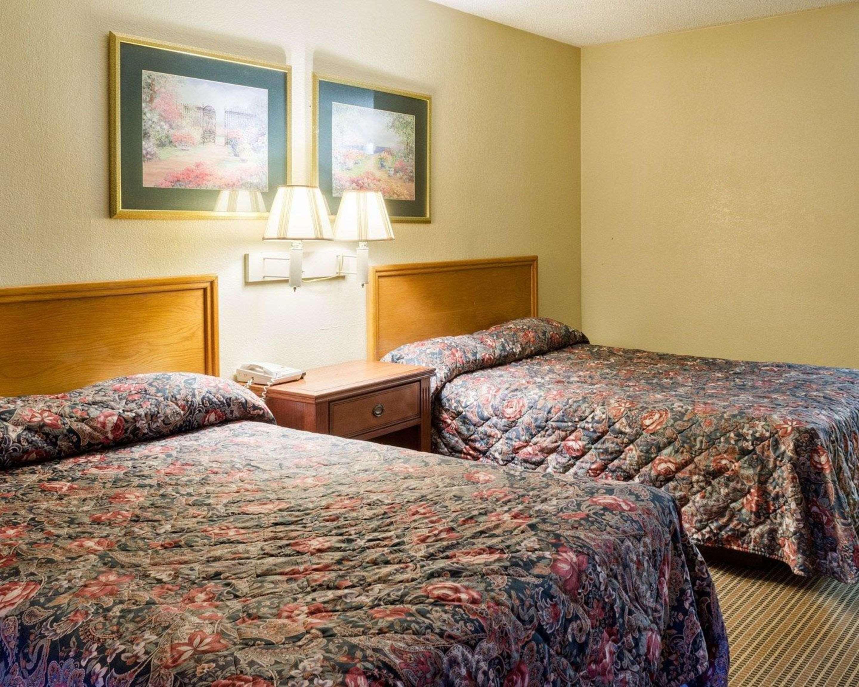 Rodeway Inn Greenwood Extérieur photo