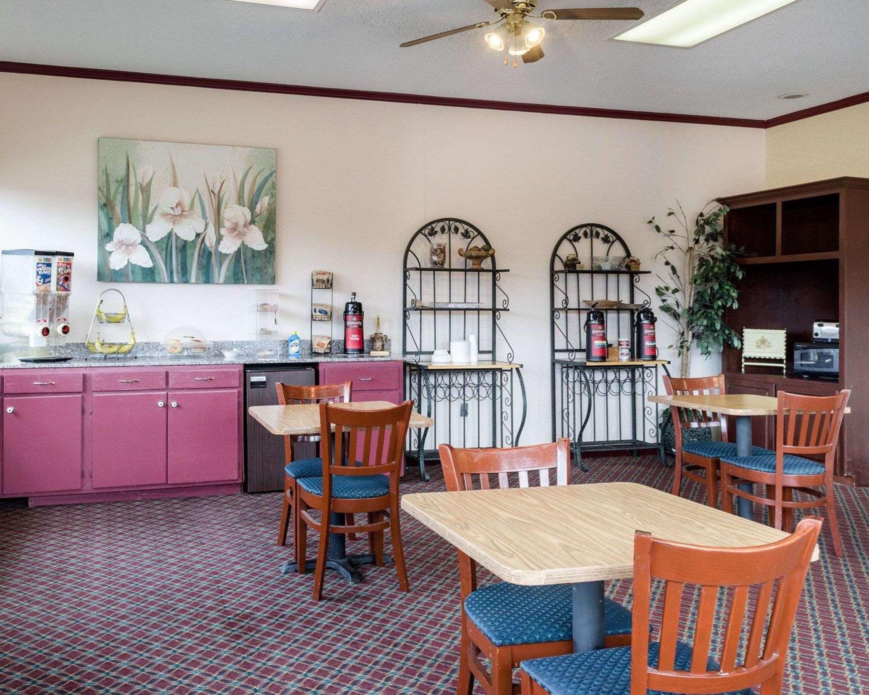 Rodeway Inn Greenwood Extérieur photo