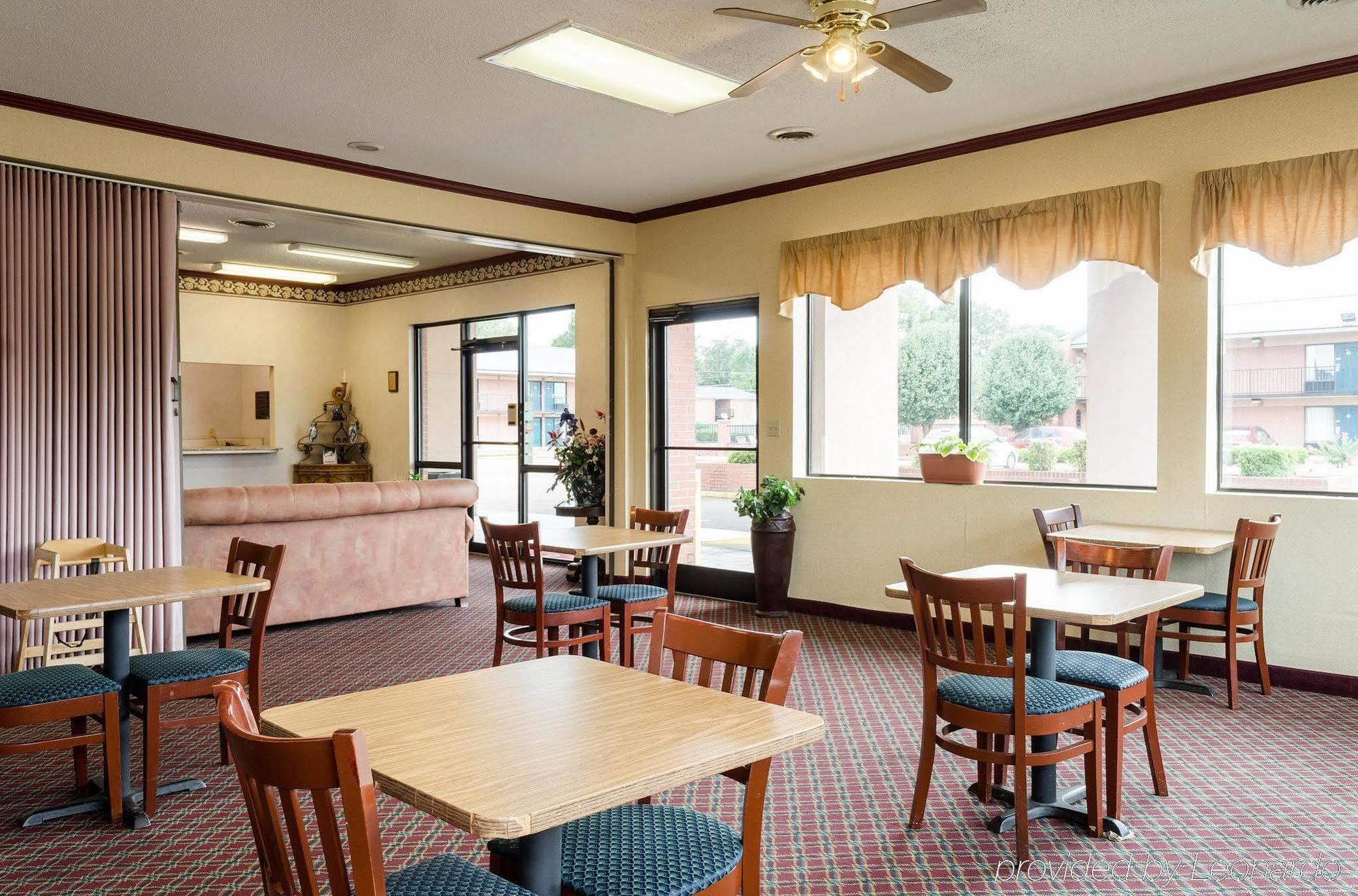 Rodeway Inn Greenwood Extérieur photo