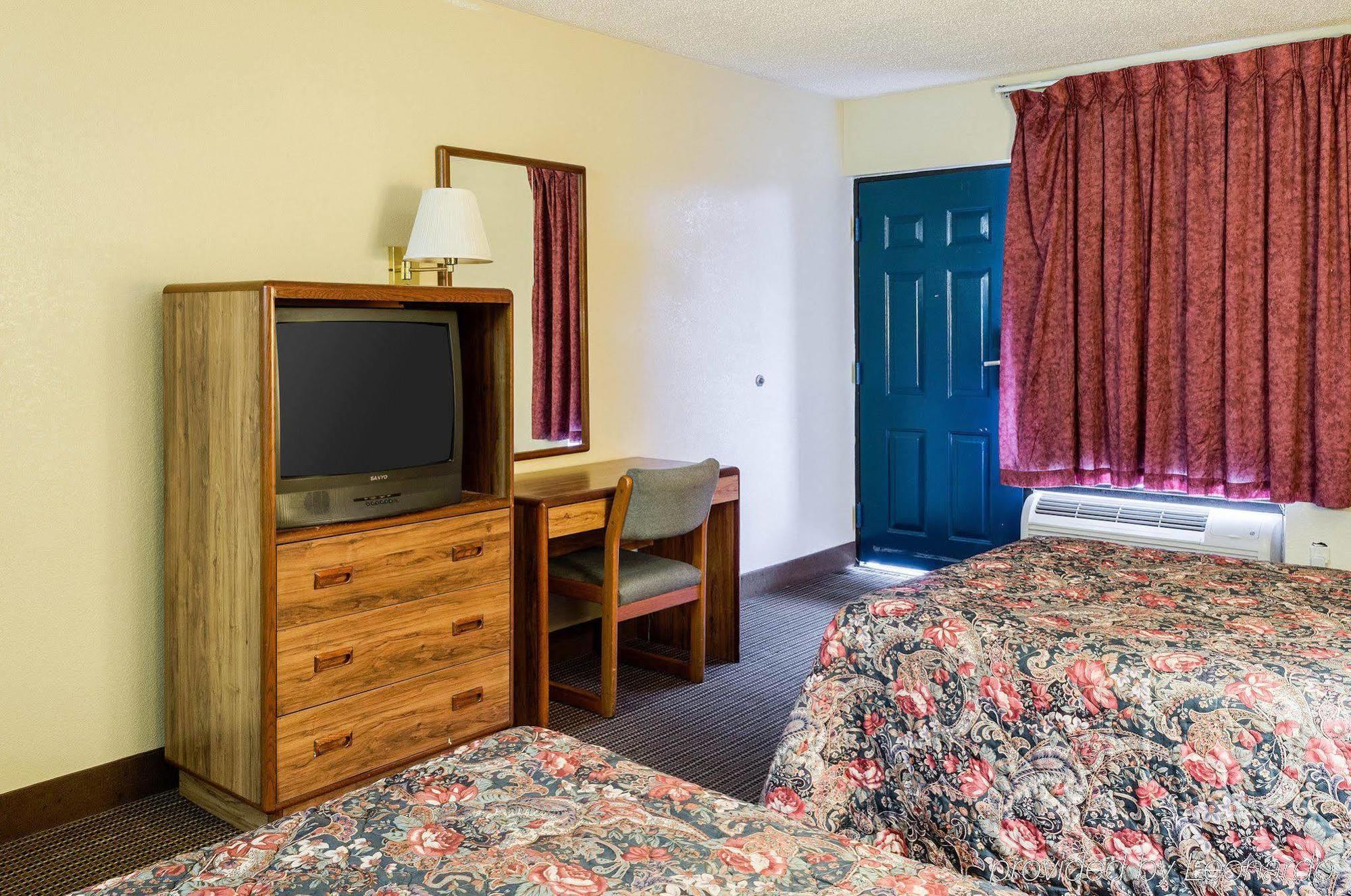 Rodeway Inn Greenwood Extérieur photo